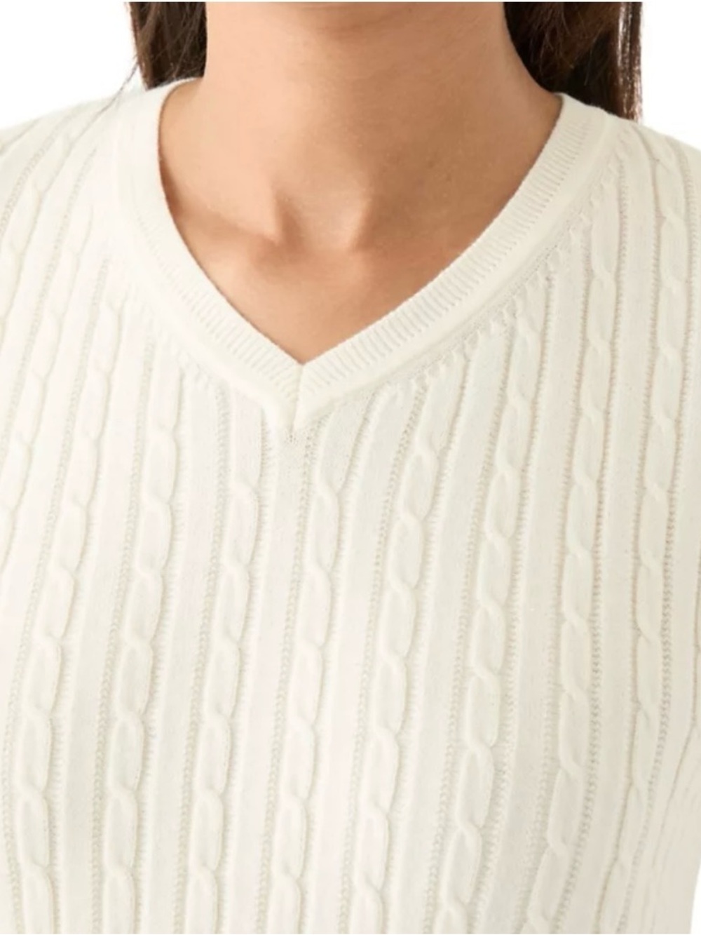 Tommy Hilfiger Women’s White Cable Knit V-Neck Sweater